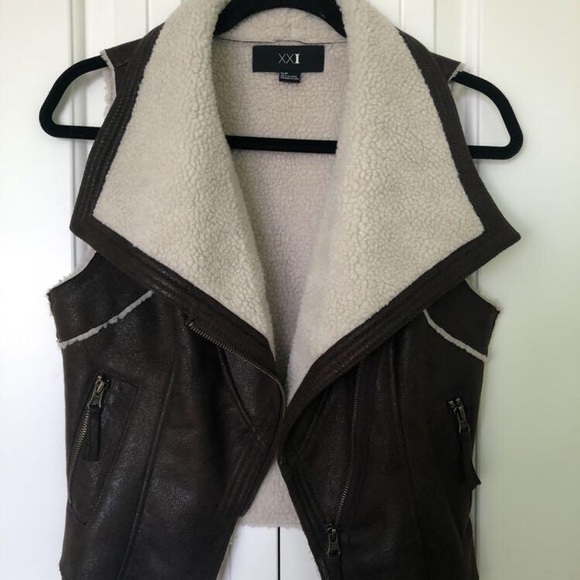 Forever 21 Sherpa Lined Motorcycle Vest - Picture 2 of 2
